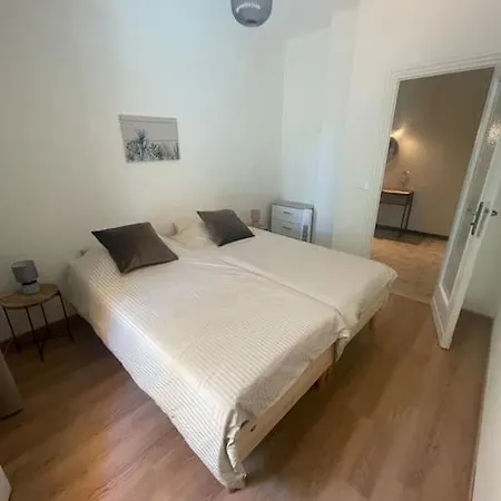 Apartment Water Lily