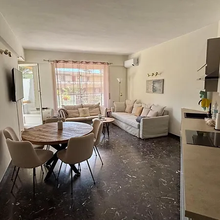 Apartment Water Lily *